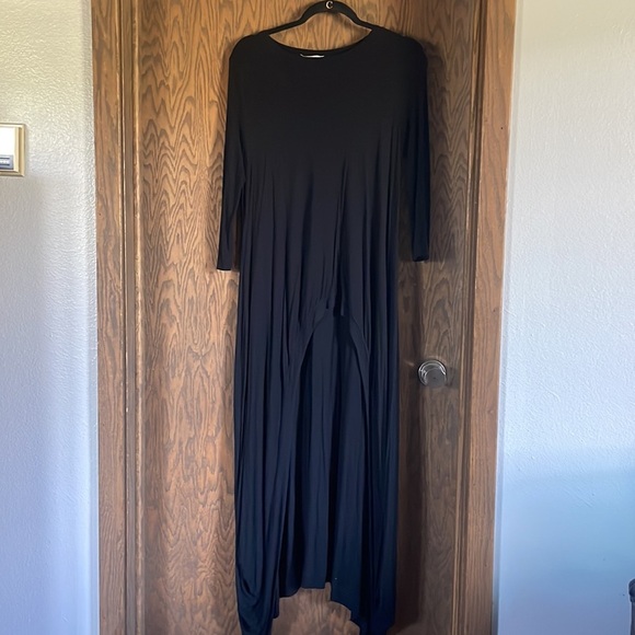 Annabelle Elegant Black High Low Top - Picture 1 of 3